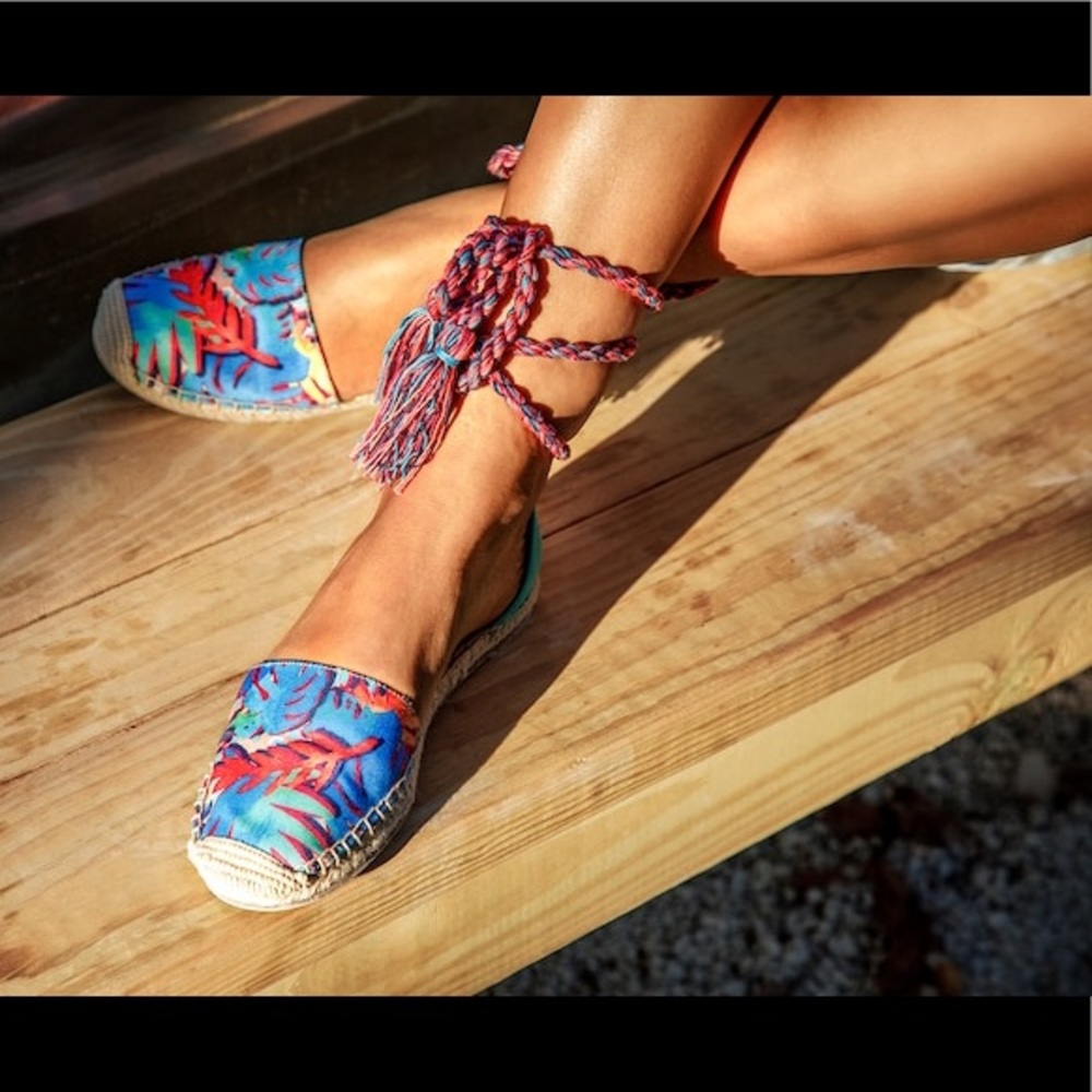 NEW Sam Edelmen Sandals NO BOX